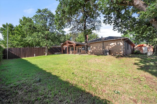 3520 Sweet Wood, Bedford, TX 76021