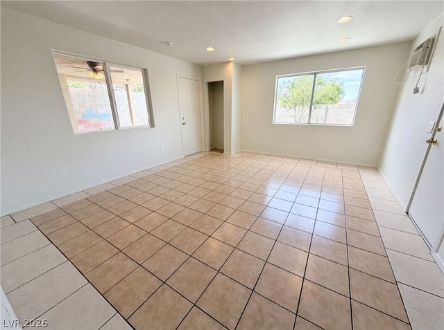 9328 Chilly Pond Avenue, Las Vegas, NV 89129