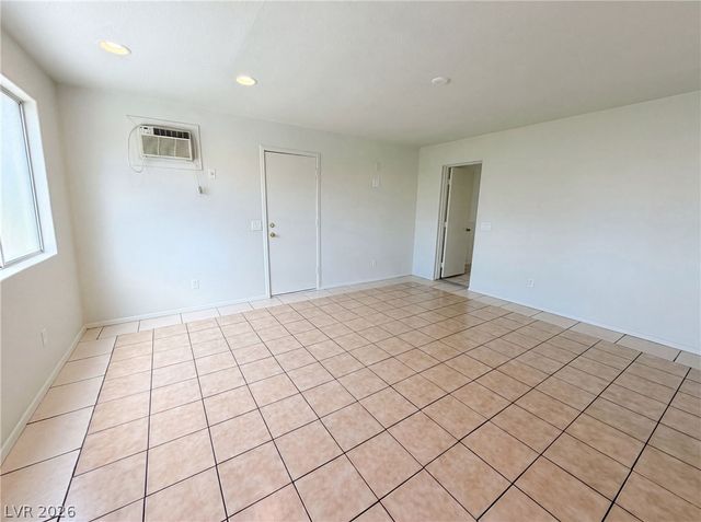 9328 Chilly Pond Avenue, Las Vegas, NV 89129