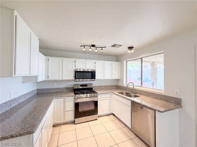 9328 Chilly Pond Avenue, Las Vegas, NV 89129