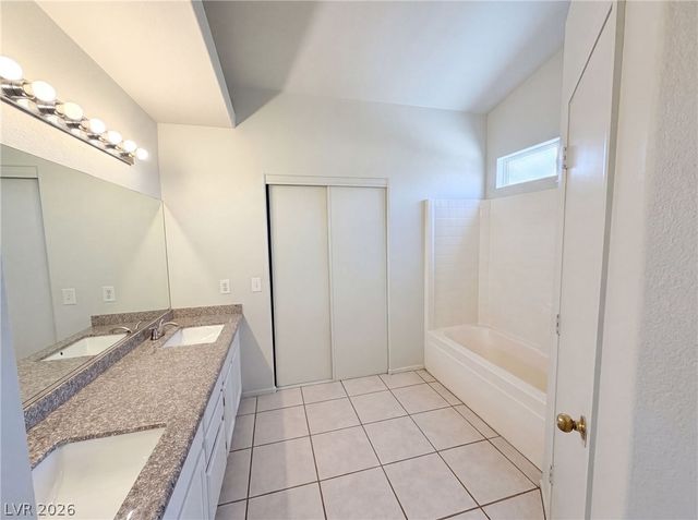 9328 Chilly Pond Avenue, Las Vegas, NV 89129