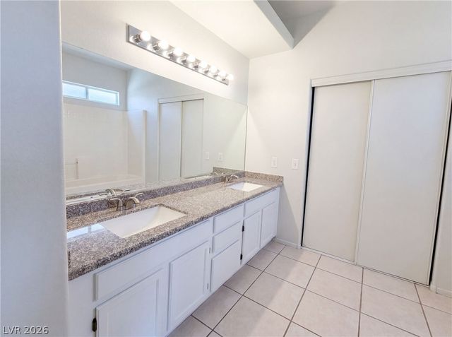 9328 Chilly Pond Avenue, Las Vegas, NV 89129