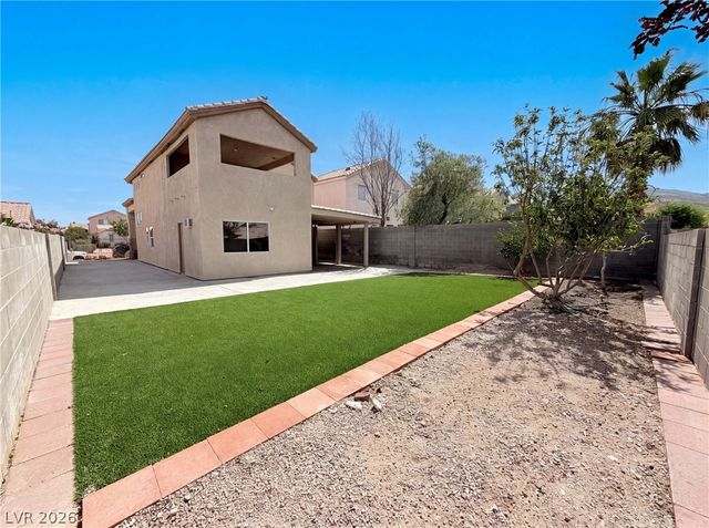 9328 Chilly Pond Avenue, Las Vegas, NV 89129