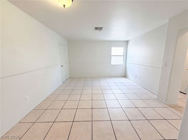 9328 Chilly Pond Avenue, Las Vegas, NV 89129