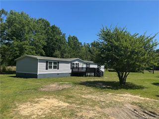 2273 Bee Gee Road, Lumberton, NC 28358