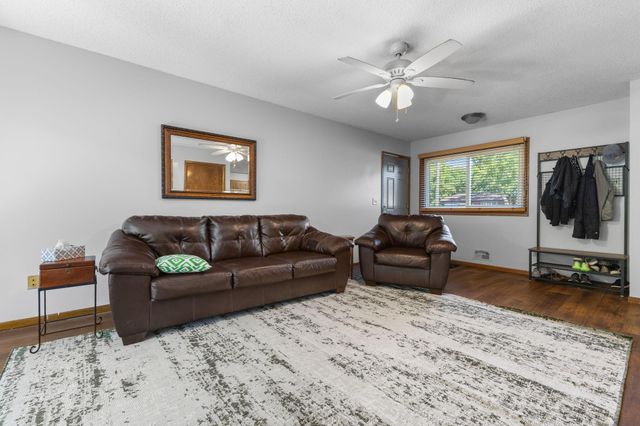 8555 Medicine Lake Road, Golden Valley, MN 55427