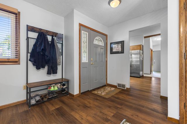 8555 Medicine Lake Road, Golden Valley, MN 55427