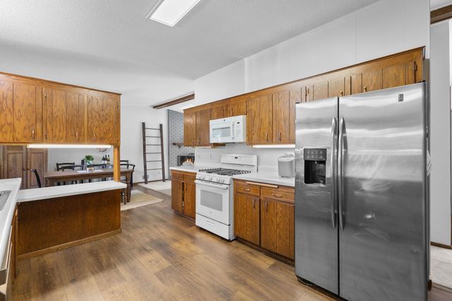8555 Medicine Lake Road, Golden Valley, MN 55427