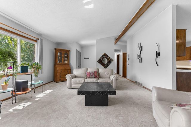 8555 Medicine Lake Road, Golden Valley, MN 55427