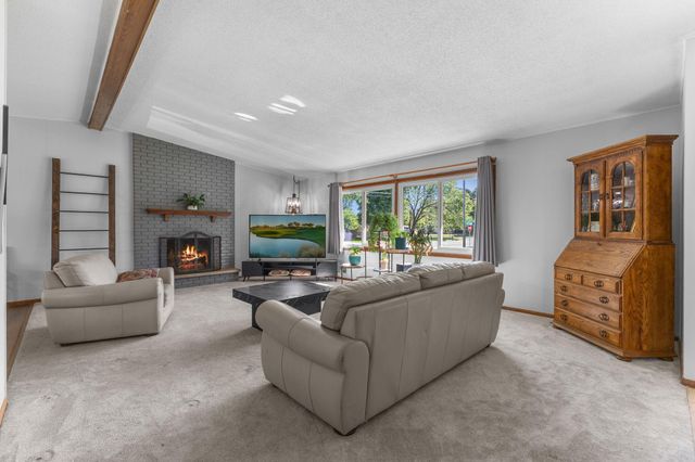 8555 Medicine Lake Road, Golden Valley, MN 55427