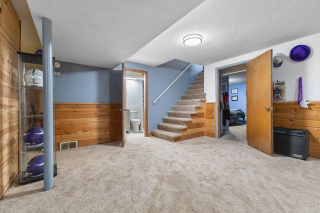 8555 Medicine Lake Road, Golden Valley, MN 55427