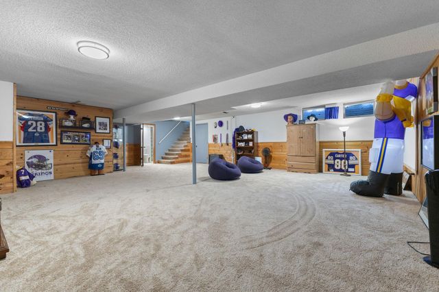 8555 Medicine Lake Road, Golden Valley, MN 55427