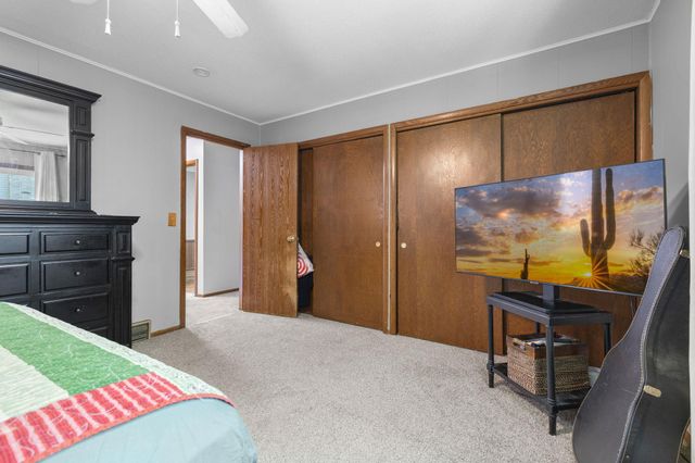 8555 Medicine Lake Road, Golden Valley, MN 55427