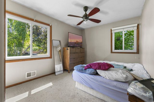 8555 Medicine Lake Road, Golden Valley, MN 55427