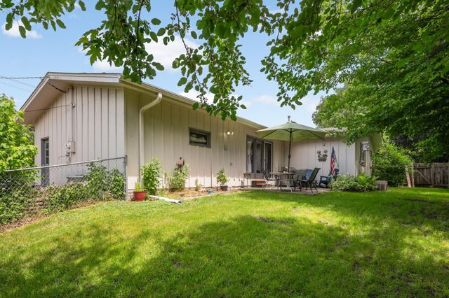 8555 Medicine Lake Road, Golden Valley, MN 55427