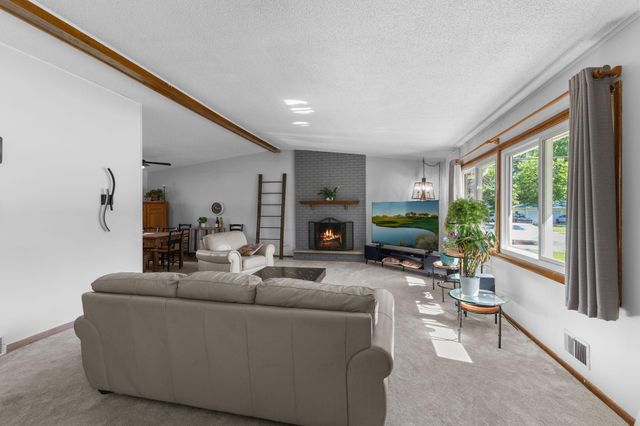 8555 Medicine Lake Road, Golden Valley, MN 55427