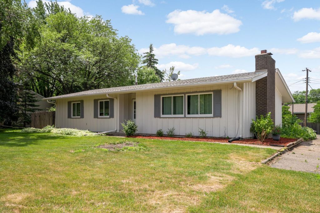 8555 Medicine Lake Road, Golden Valley, MN 55427 — photo 3