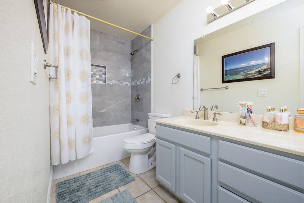 Image 8 of property listing at 2909 Huntington Boulevard # 133, Fresno, CA 93721