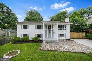 13708 GILBERT RD, Woodbridge, VA 22193
