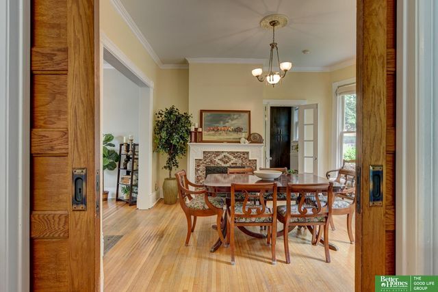 1109 S 33 Street, Omaha, NE 68105