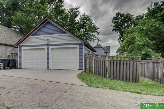 1109 S 33 Street, Omaha, NE 68105