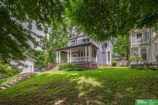 1109 S 33 Street, Omaha, NE 68105