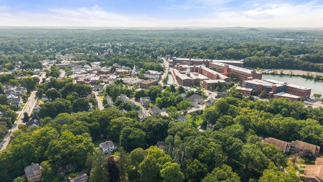 7-A Upper Beacon Street, Maynard, MA 01754