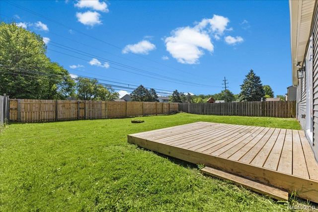 50192 Salisbury, Chesterfield Township, MI 48047