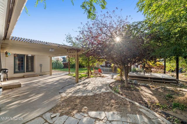 194 White Rose Drive, Sparks, NV 89441