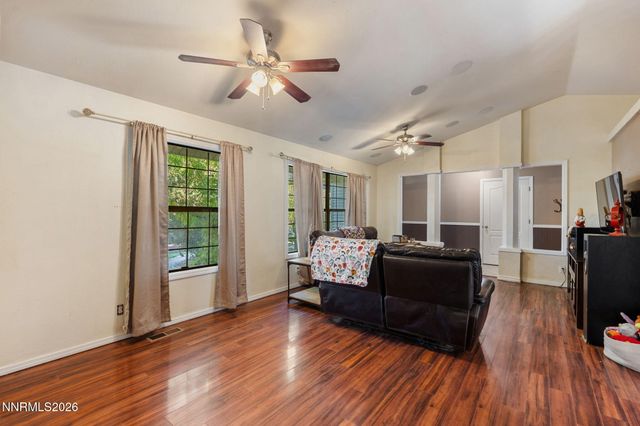 194 White Rose Drive, Sparks, NV 89441