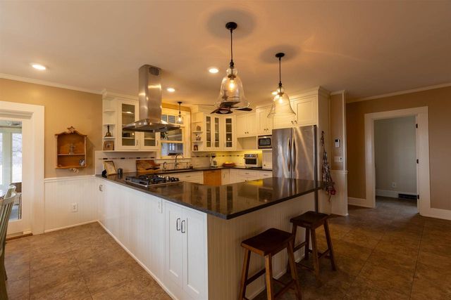 4989 N Ford Road, Scales Mound, IL 61075