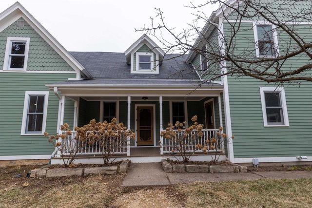 4989 N Ford Road, Scales Mound, IL 61075