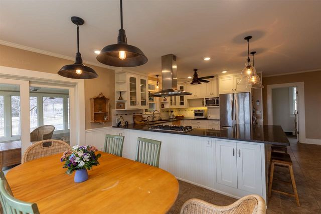 4989 N Ford Road, Scales Mound, IL 61075