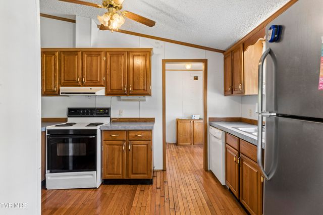 195 Hensley Loop, Jonesborough, TN 37659