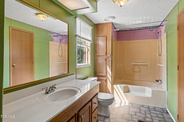 195 Hensley Loop, Jonesborough, TN 37659