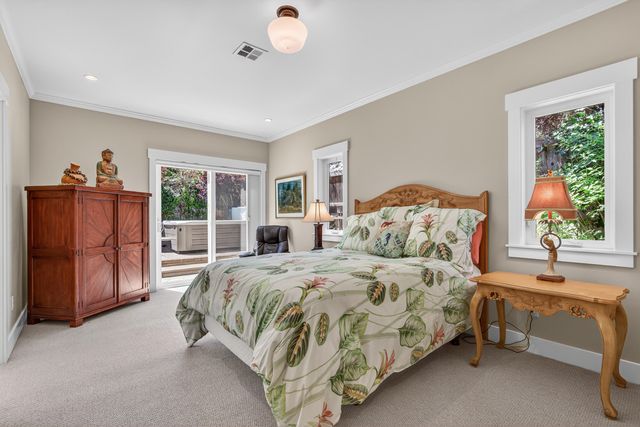 746 C Street, Ashland, OR 97520