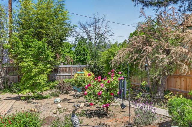 746 C Street, Ashland, OR 97520