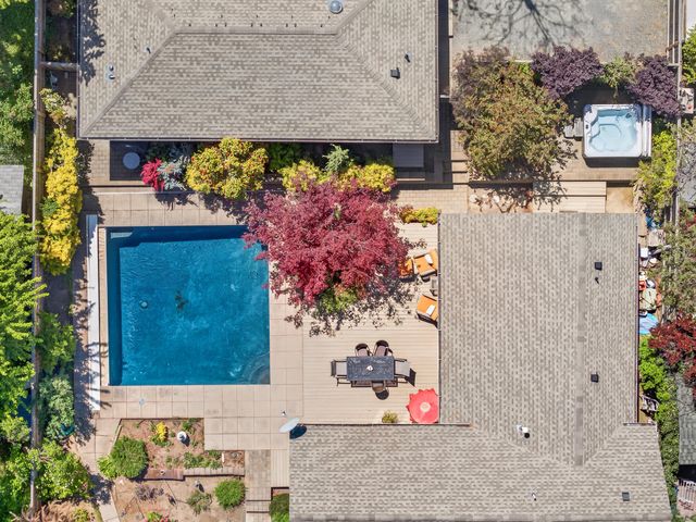 746 C Street, Ashland, OR 97520
