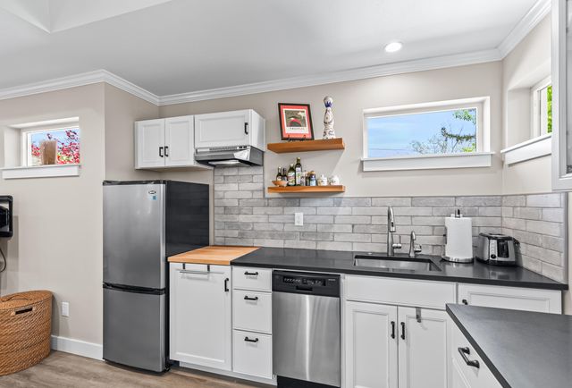 746 C Street, Ashland, OR 97520