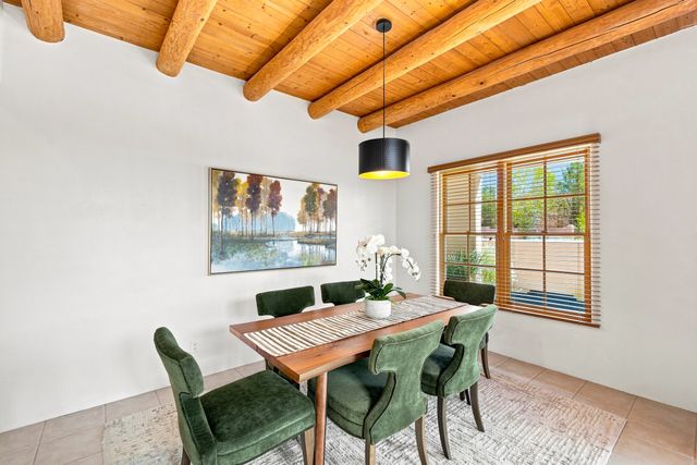 41 E Via Plaza Nueva, Santa Fe, NM 87507