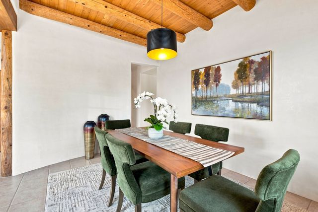 41 E Via Plaza Nueva, Santa Fe, NM 87507