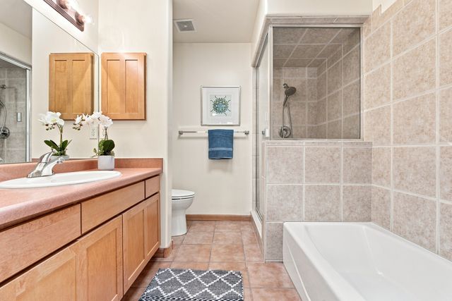 41 E Via Plaza Nueva, Santa Fe, NM 87507