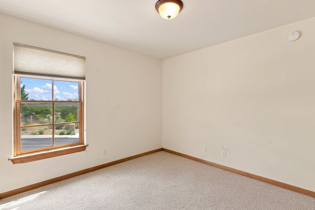 41 E Via Plaza Nueva, Santa Fe, NM 87507