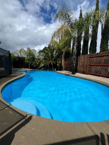 512 SPRUCE Ct, Lincoln, CA 95648