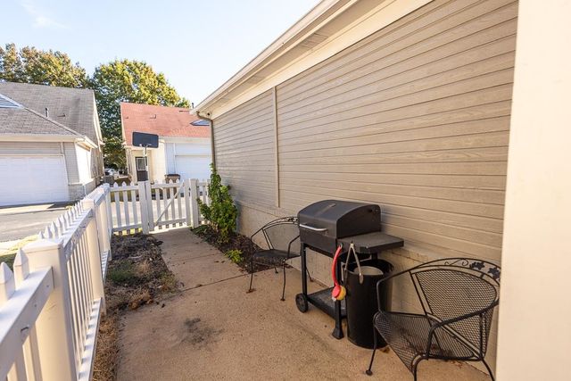 1354 ISLAND SHORE DR, Memphis, TN 38103