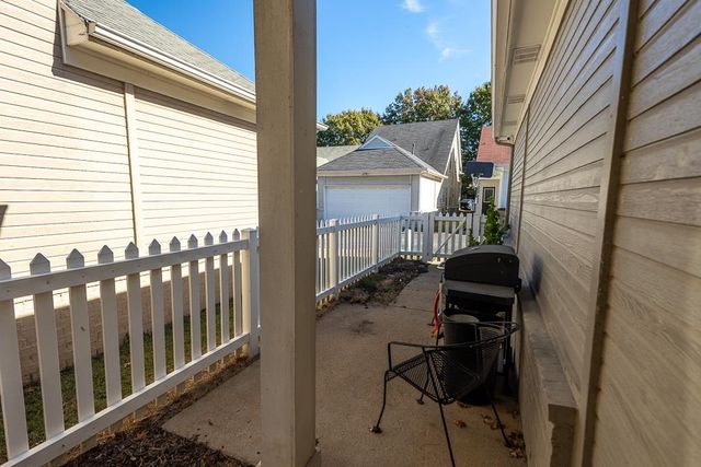 1354 ISLAND SHORE DR, Memphis, TN 38103