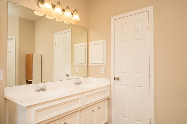 416 Laddingford Ln, League City, TX 77573