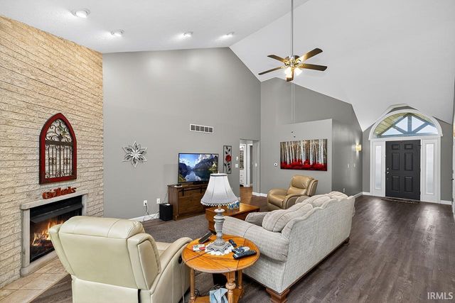 53597 Tara Lane, Elkhart, IN 46514