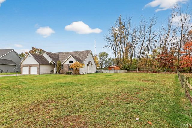 53597 Tara Lane, Elkhart, IN 46514