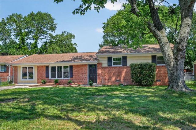 514 Brentwood DR, Newport News, VA 23601